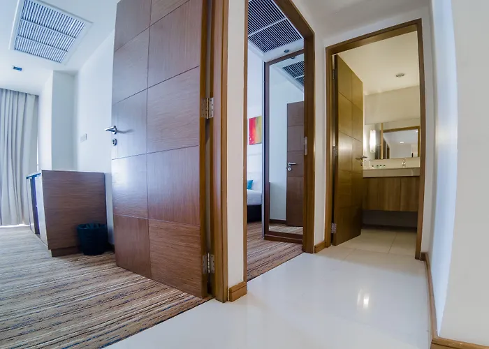 Oakwood Sukhumvit Thonglor 4*
